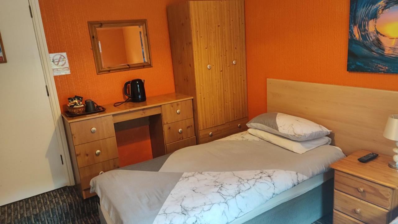 Y Garth Guesthouse Бангор Екстер'єр фото